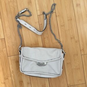 Crossbody purse